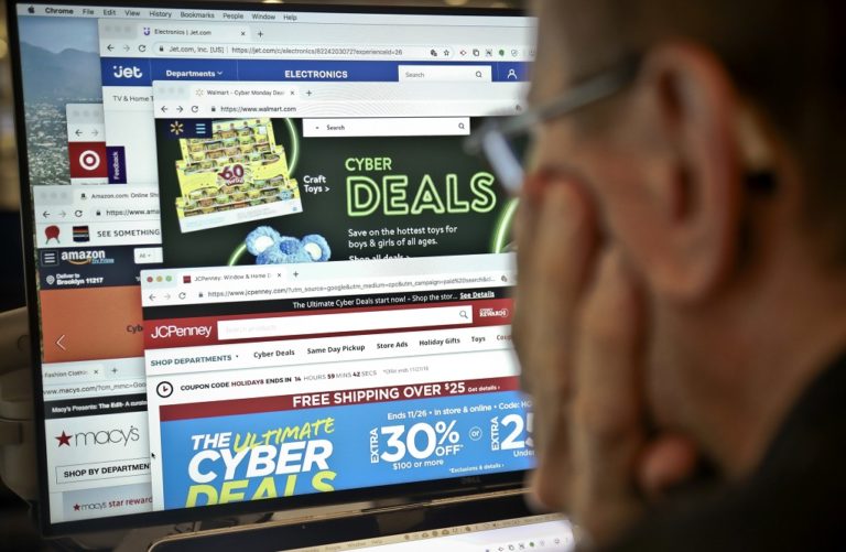 Ηλεκτρονικές αγορές  με τη Cyber Monday-Τι να προσέξετε