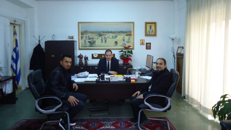 Συνάντηση Αντιπεριφερειάρχη  Κ. Νούσιου με μέλη της Οργάνωσης Γέφυρα Ρομά-Καρδίτσα
