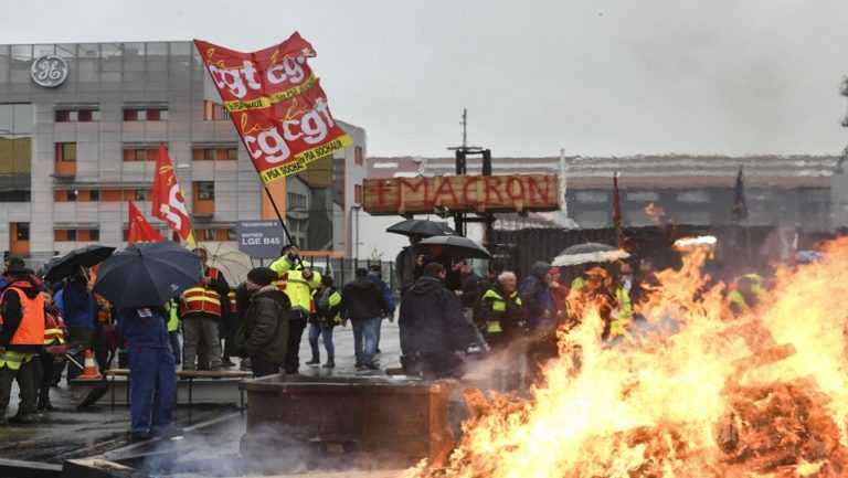 Διαδηλώσεις και απεργίες στη Γαλλία κατά της μεταρρύθμισης του συνταξιοδοτικού