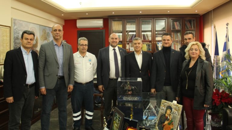Κώστας Αγοραστός σε πρόεδρο του ΕΚΑΒ: «Τρέξτε γρήγορα τις διαδικασίες για να έρθουν ασθενοφόρα στη Θεσσαλία»