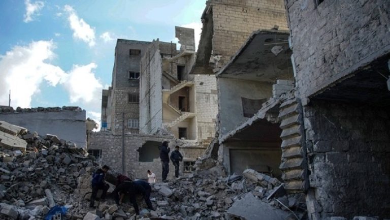 Συρία: Δεκάδες νεκροί στην Ιντλίμπ- Μάχες και αεροπορικές επιδρομές