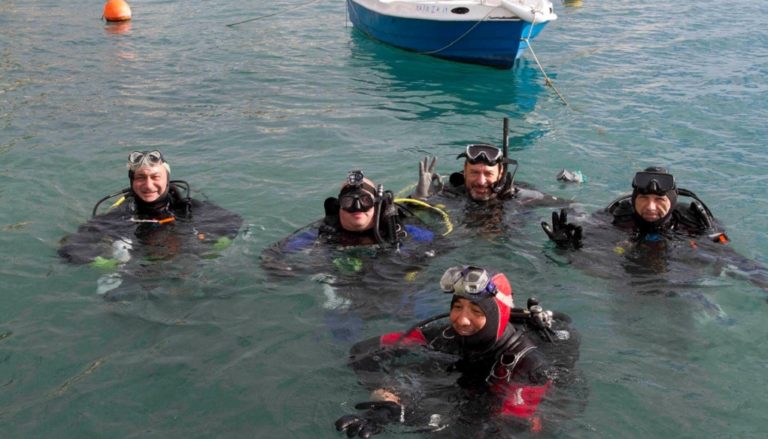 Eθελοντικός καθαρισμός στους καταρράκτες Λουτρακίου – “Ψάρεψαν” έως και drone