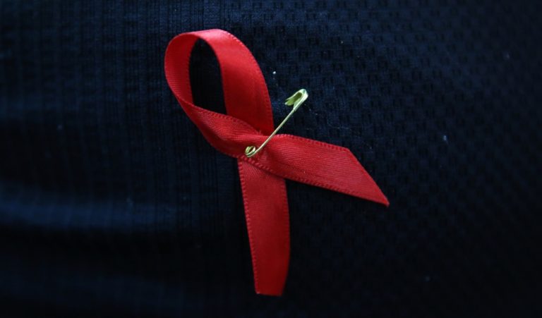 Παγκόσμια ημέρα κατά του AIDS- Δράσεις από τον ΕΟΔΥ-Μήνυμα Β. Κικίλια (video)
