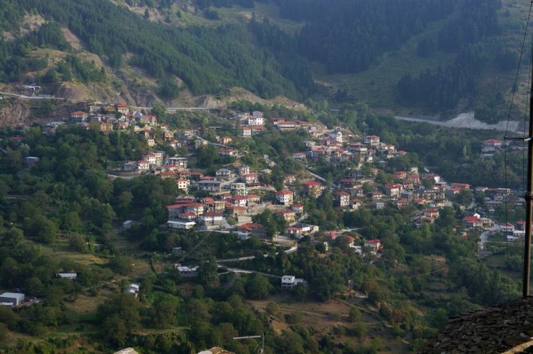 Στο Ανήλιο Μετσόβου Χριστούγεννα ο πρωθυπουργός
