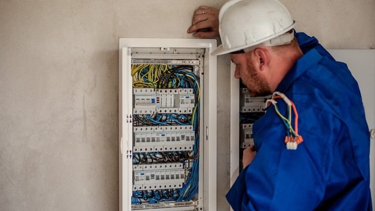 Κάλεσμα Δήμου Χανίων για ένταξη ευπαθών καταναλωτών στο πρόγραμμα επανασύνδεσης ηλεκτρικού ρεύματος