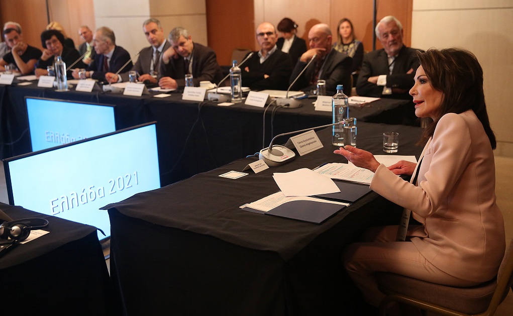 Πρώτη συνεδρίαση της επιτροπής “Ελλάδα 20121” υπό την προεδρία της Γ. Αγγελοπούλου (video)