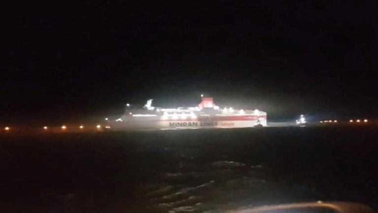 Προβλήματα στις συγκοινωνίες προκάλεσαν οι νοτιάδες