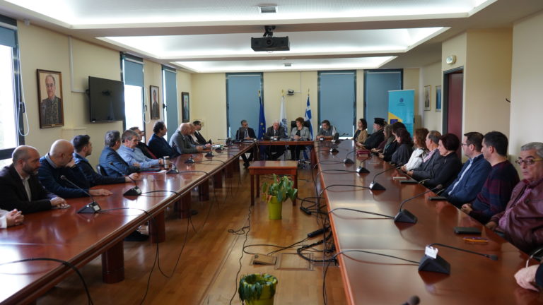 Σύμφωνο συνεργασίας μεταξύ της Περιφέρειας και του Πανεπιστημίου Αιγαίου-Στον τομέα καθαρισμού των ρεμάτων η πρώτη συνεργασία