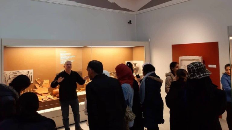 Το Αρχαιολογικό Μουσείο επισκέφθηκαν γυναίκες πρόσφυγες που ζούνε στην Καρδίτσα