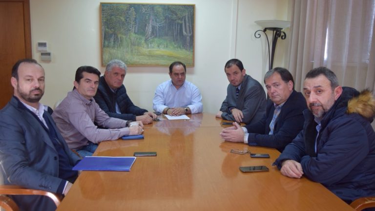 Δυσαρέσκεια του άτυπου συντονιστικού από την επίσκεψη Κεραμέως- Επιμένει για συνάντηση μαζί της