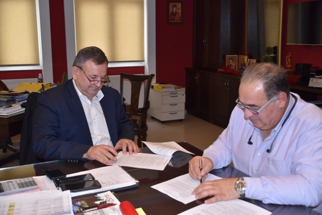 Υπογράφηκε η σύμβαση για τη διευθέτηση της κοίτης του ποταμού Αλιάκμονα