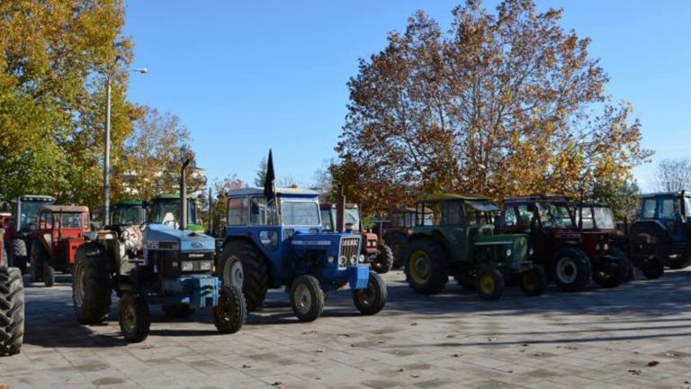 Τα τρακτέρ στις πλατείες – Μπλόκο στην Ε-65 στήνουν οι αγρότες την Τετάρτη