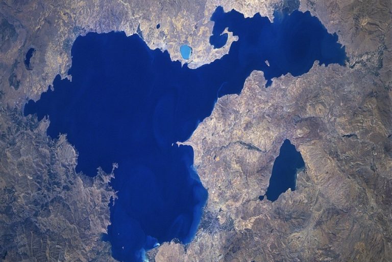 Ναυάγιο με επτά νεκρούς στη λίμνη Βαν της Τουρκίας