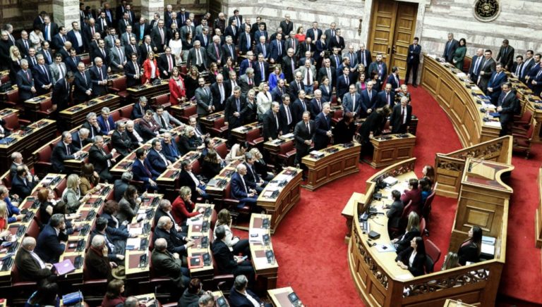Ψηφίστηκε η αμυντική συμφωνία Ελλάδας-ΗΠΑ, σε υψηλούς τόνους  η συζήτηση (video)