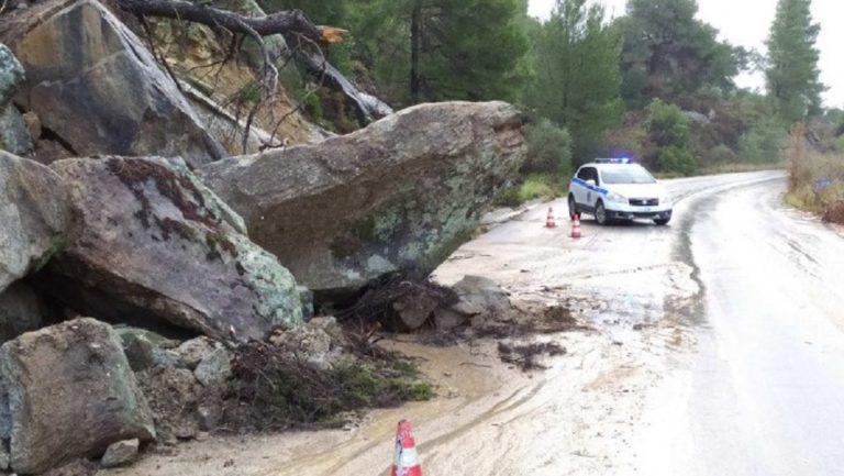 “Αποτύπωμα” με πλημμύρες και χαλαζόπτωση πριν υποχωρήσει η “Διδώ” (video)