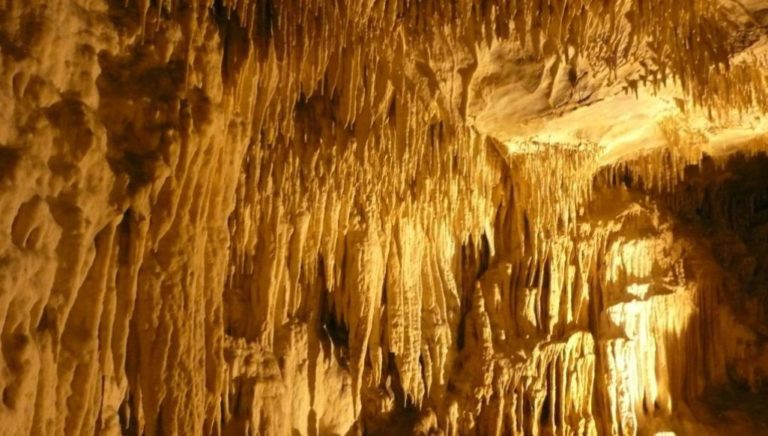 Καστοριά: Ταινία από νέους για τη Σπηλιά του Δράκου