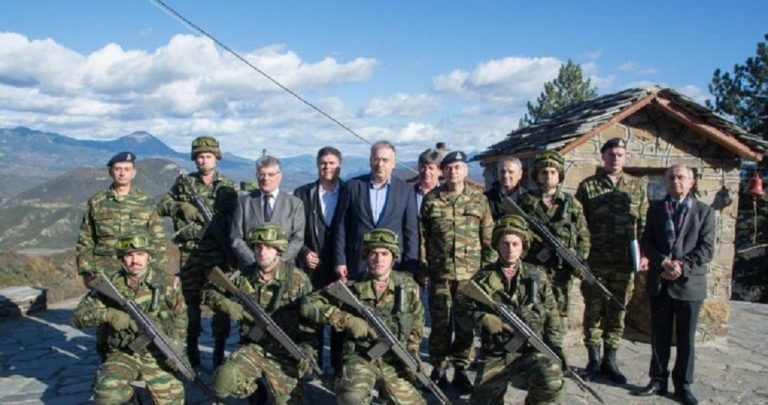 Κοντά στους ακρίτες ο υπουργός Εσωτερικών Τ. Θεοδωρικάκος