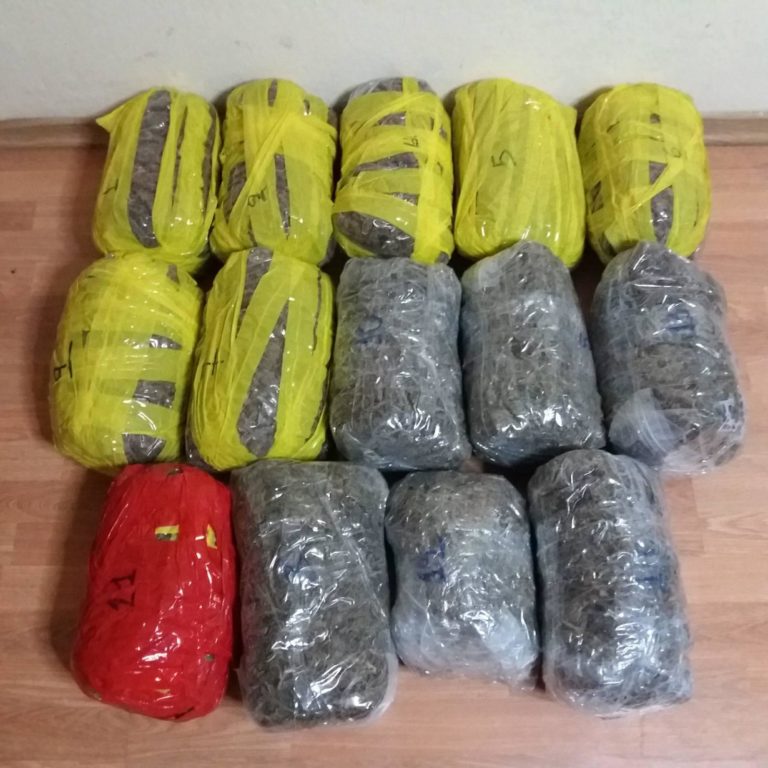 Καστοριά: Σύλληψη 26χρονου που μετέφερε 14 κιλά κάνναβη