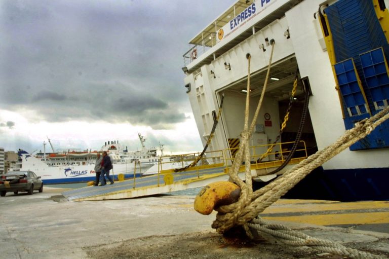 Απαγορευτικό απόπλου από Πειραιά, Ραφήνα, Λαύριο – 24ωρο κύμα κακοκαιρίας (video)