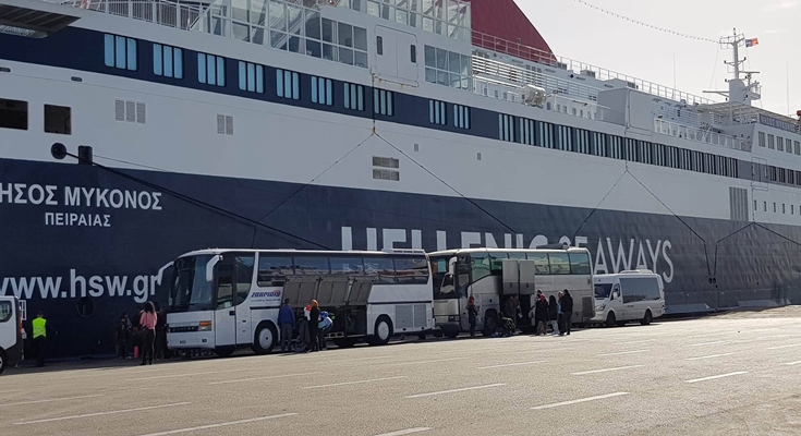 Μεταφέρθηκαν στην ενδοχώρα ευάλωτες ομάδες προσφύγων και μεταναστών
