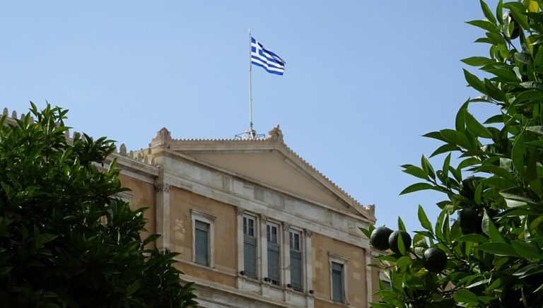 Αύριο και τη Δευτέρα ενημερώνει ο πρωθυπουργός τους πολιτικούς αρχηγούς(video)