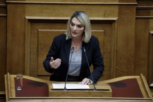 Πέτη Πέρκα: “Να μην κατατεθεί το Ν/Σ του Υπουργείου Παιδείας”