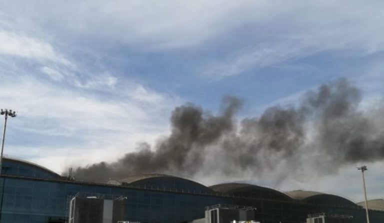 Ισπανία: Εκκενώθηκε λόγω πυρκαγιάς το αεροδρόμιο του Αλικάντε (video)