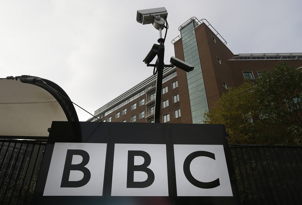 Βρετανία: Το BBC ανακοίνωσε την κατάργηση 450 θέσεων συντακτών
