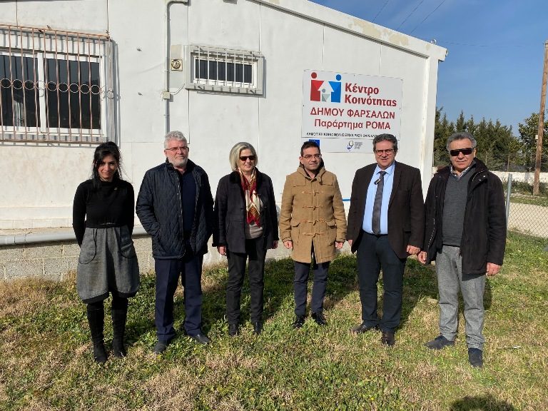 Για το πρόγραμμα μετεγκατάστασης Ρομά συζήτησαν ο γ.γ Κοινωνικής Αλληλεγγύης και ο δήμαρχος Φαρσάλων