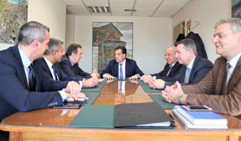 Συνάντηση της ΕΣΕΕ με Α. Γεωργιάδη για κυριακάτικη αργία – παρεμπόριο