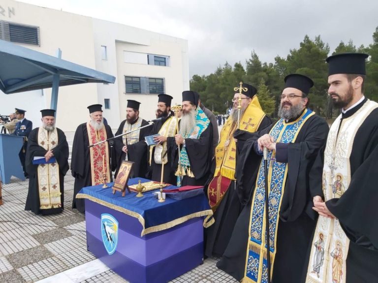 Στην παράδοση-παραλαβή του ΓΕΕΘΑ ο μητροπολίτης Ιερώνυμος