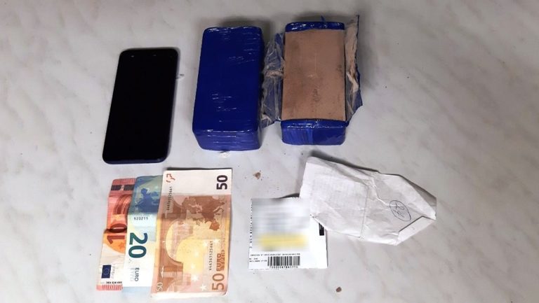 Κυκλοφορούσε με πάνω από ένα κιλό ηρωίνη