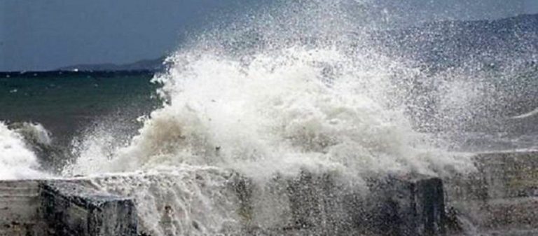 Στα 11 μποφόρ οι άνεμοι στο Αιγαίο. Απαγορευτικό απόπλου από Πειραιά, Ραφήνα, Λαύριο