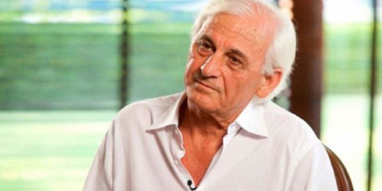 Πάνδημη η κηδεία Νιτσιάκου