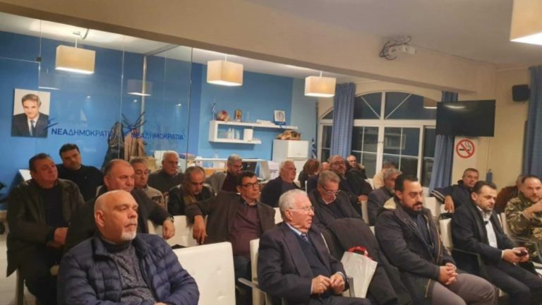 Ο Άδωνις Γεωργιάδης στην κοπή της πίτας της ΝΟΔΕ Ηρακλείου