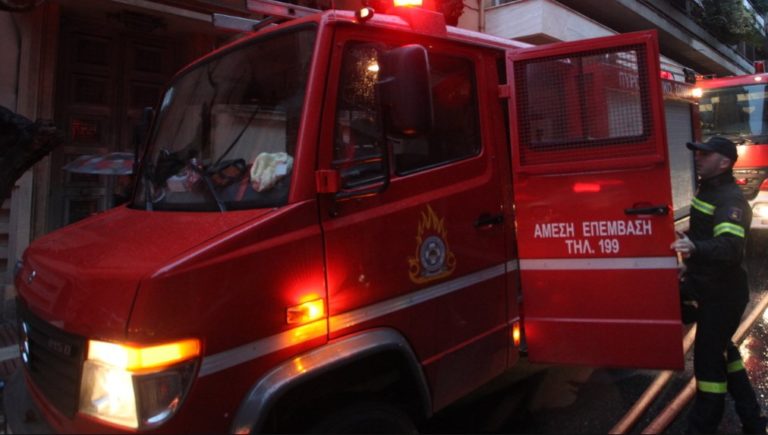 Λαμία: Δυο τραυματίες από πυρκαγιά σε επιχείρηση με φιάλες υγραερίου