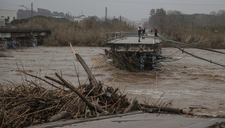 Ισπανία: Νεκροί, αγνοούμενοι και καταστροφές από το πέρασμα της “Γκλόρια” (video)