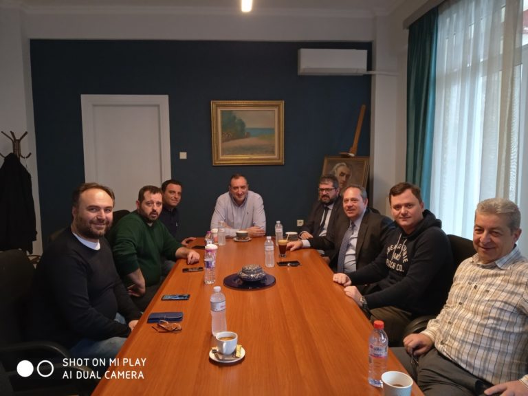 Δήμος Τυρνάβου: Συνεργασία με το Ινστιτούτο Γεωπονικών Επιστημών για το τσίπουρο
