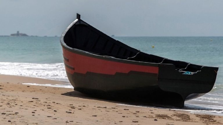 Μυτιλήνη: Τρεις βάρκες με 123 άτομα στις ακτές
