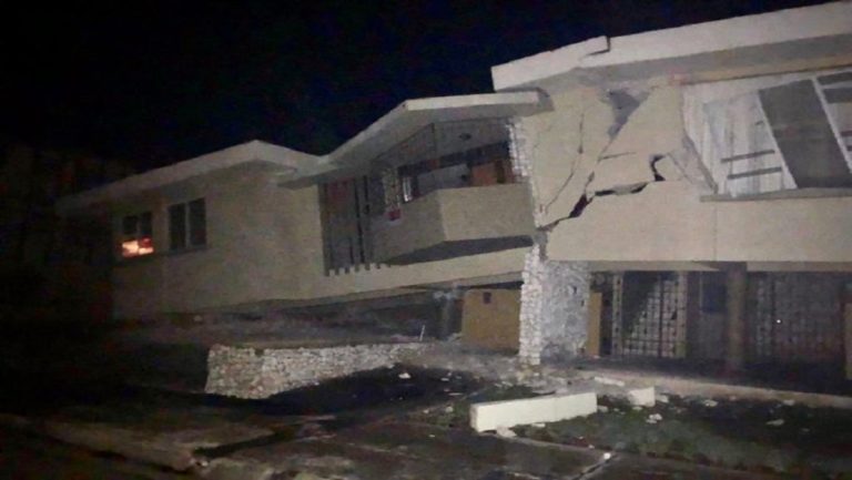Κατέρρευσαν σπίτια και το “Παράθυρο της Καραϊβικής” από τους σεισμούς στο Πουέρτο Ρίκο