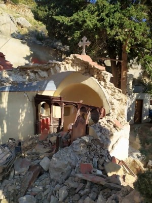 Βράχος καταπλάκωσε το Μοναστήρι του Αγίου Μερκουρίου στη Σύμη