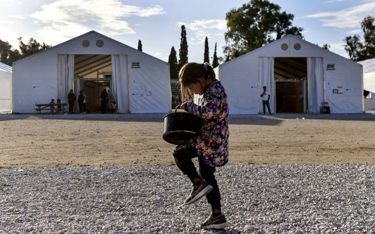 Σύσκεψη και νέα πρόταση με «Αιγαίον» για μετανάστες