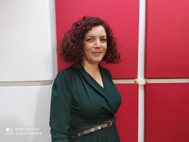 Να συμμετάσχουν και οι βουλευτές των νησιών στη σύσκεψη της Πέμπτης ζητά η Μ.Κομνηνάκα