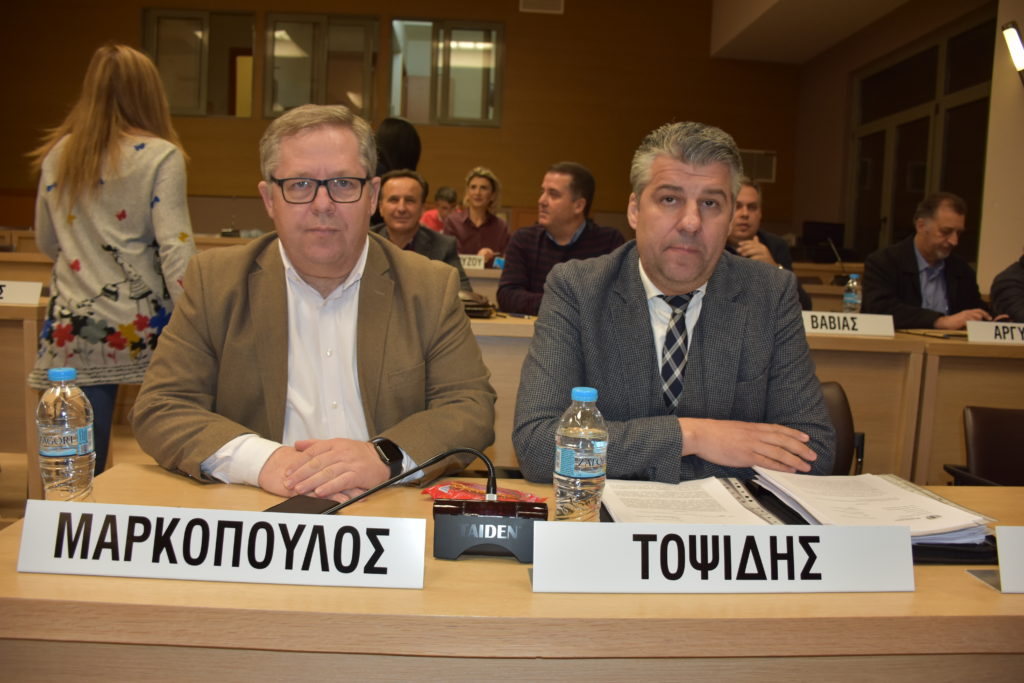 Α. Μακεδονία – Θράκη: Συνεδρίαση Περιφερειακού Συμβουλίου  -“παρωδία” λέει η “Περιφερειακή Σύνθεση”