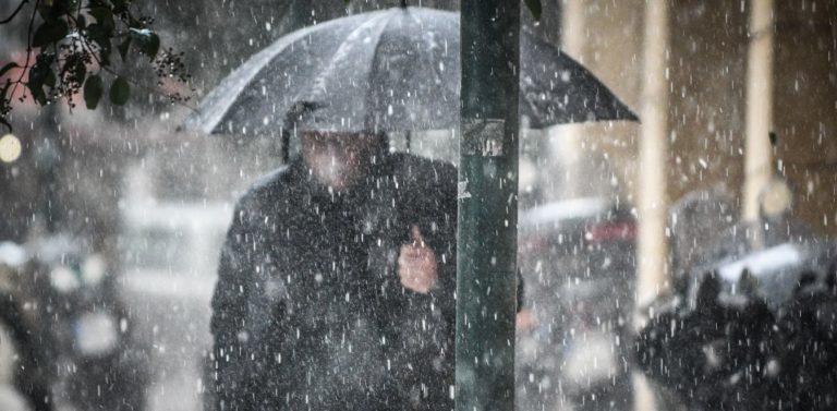 Βροχές, σποραδικές καταιγίδες και χιόνια στα ορεινά της Κρήτης το Σάββατο