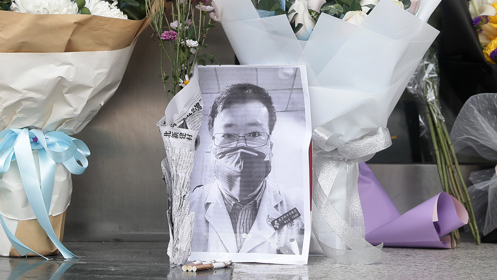 Κίνα-κορονοϊός: Λαϊκή οργή για το θάνατο του γιατρού που πρώτος σήμανε συναγερμό