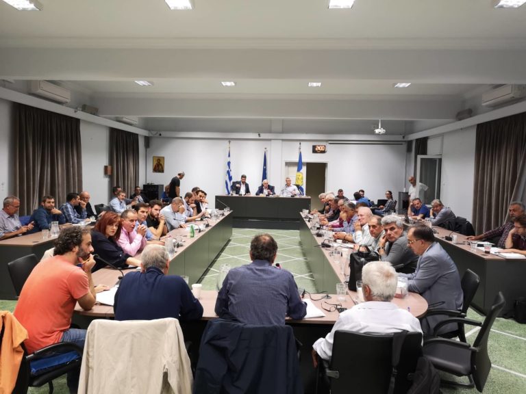 Την Παρασκευή η συνέχιση δημόσιας συνεδρίασης Δημοτικού Συμβουλίου Χανίων