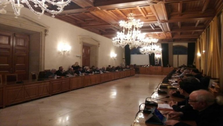 Ανοιχτή συζήτηση για τον Δερματά αποφάσισε το δημοτικό συμβούλιο