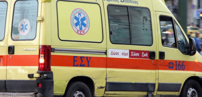 Λεωφορείο προσέκρουσε σε στάση στην οδό Φιλελλήνων-Μια γυναίκα τραυματίστηκε ελαφρά
