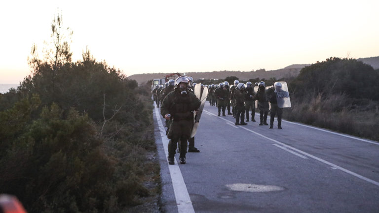 Αποχωρούν τα ΜΑΤ από Λέσβο και τη Χίο-Γενική απεργία και σήμερα-Σύσκεψη στο Μαξίμου